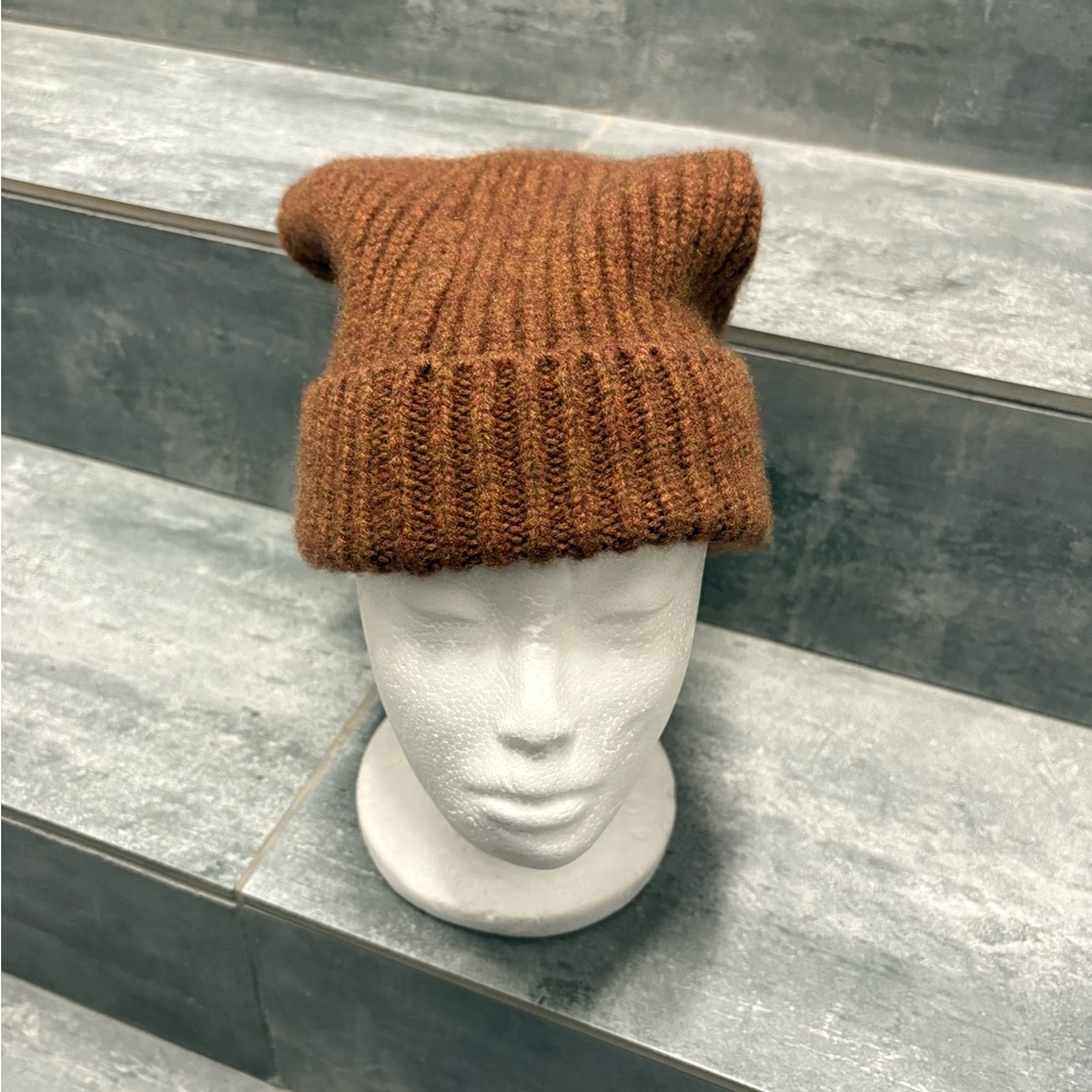 Carolina Amato Cashmere Wool Beanie Hat Brown Ribbed Warm Unisex